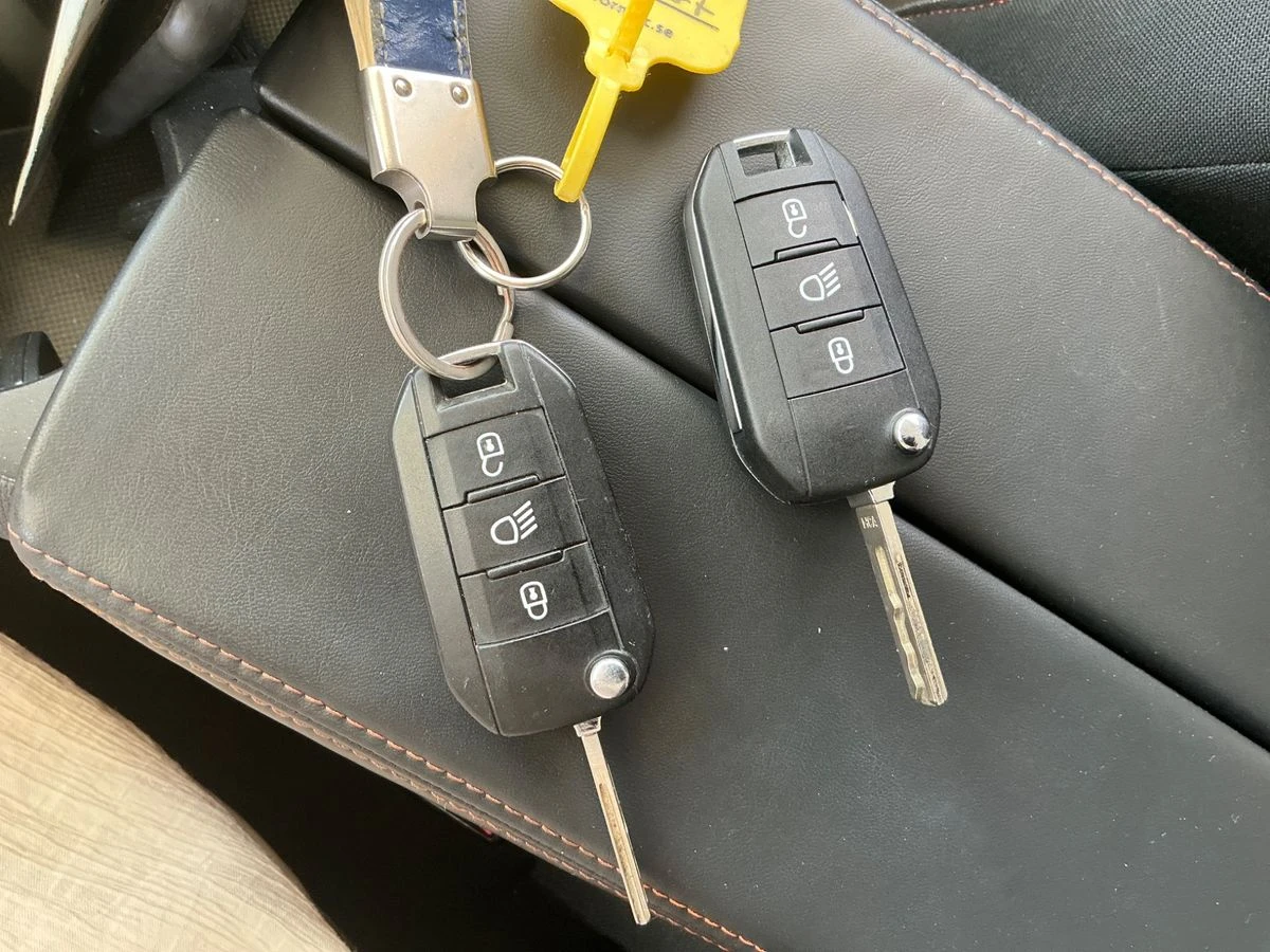 Peugeot 3008 БЕНЗИН* АВТОМАТИК* Apple* CarPlay* ОЧАКВАН* ВНОС* , снимка 11 - Автомобили и джипове - 55216611