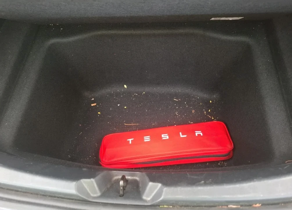 Tesla Model 3 91.6% SOH Berline Propulsion, снимка 11 - Автомобили и джипове - 55275911