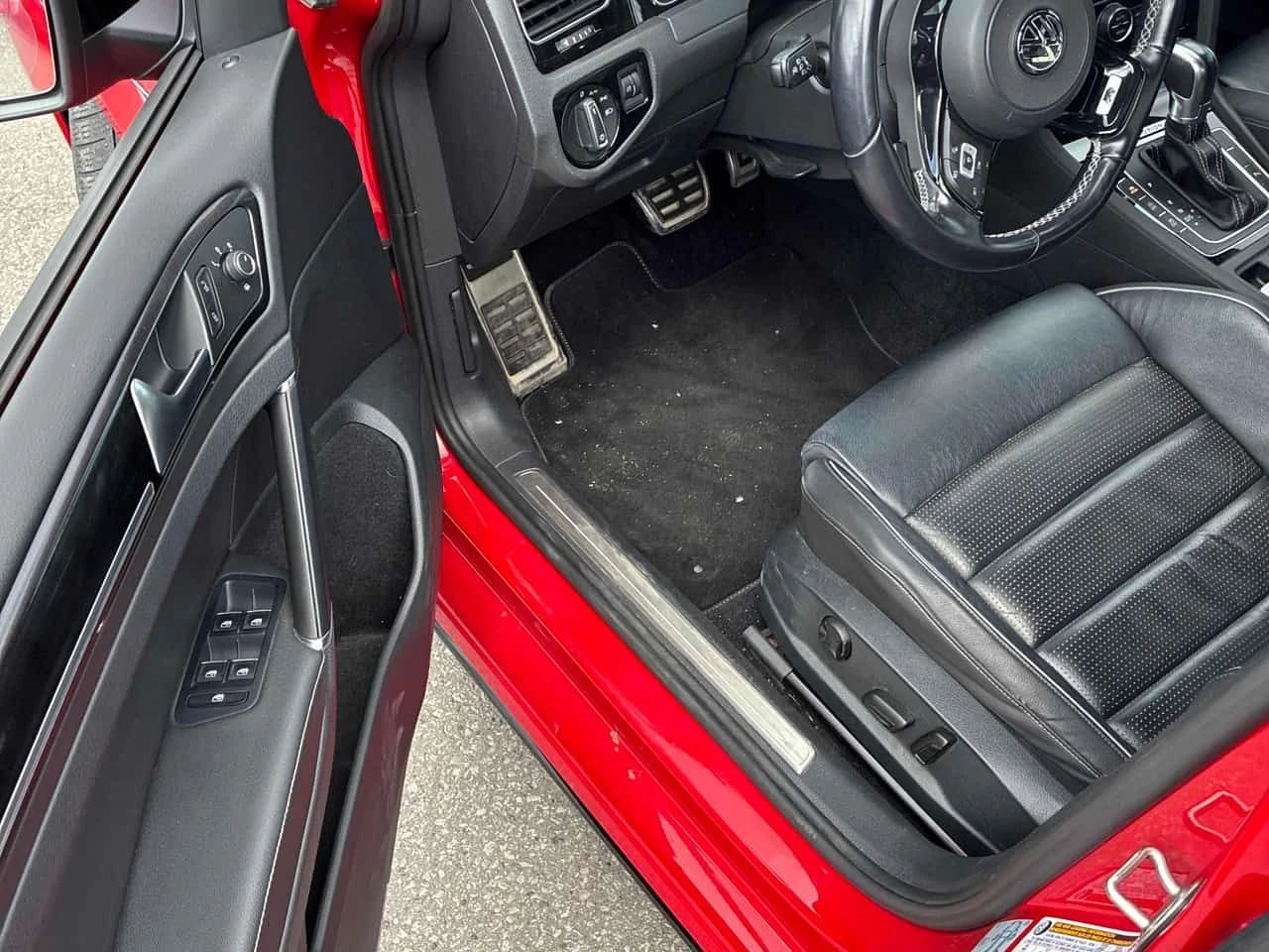 VW Golf R | ДИГИТАЛНО ТАБЛО | ПОДГРЕВ | CARFAX | , снимка 5 - Автомобили и джипове - 55423621