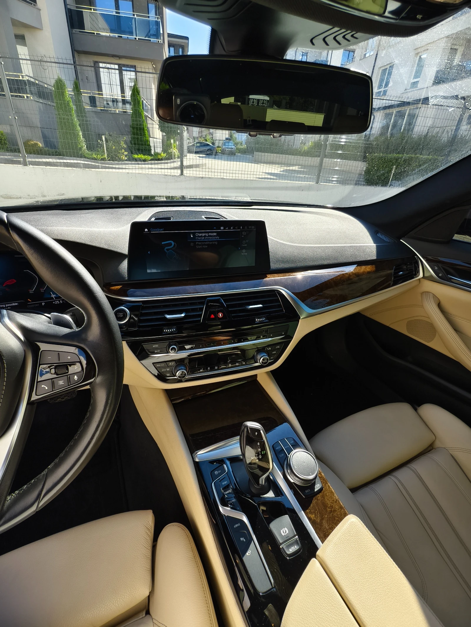 BMW 530E 530E, снимка 10 - Автомобили и джипове - 55617869