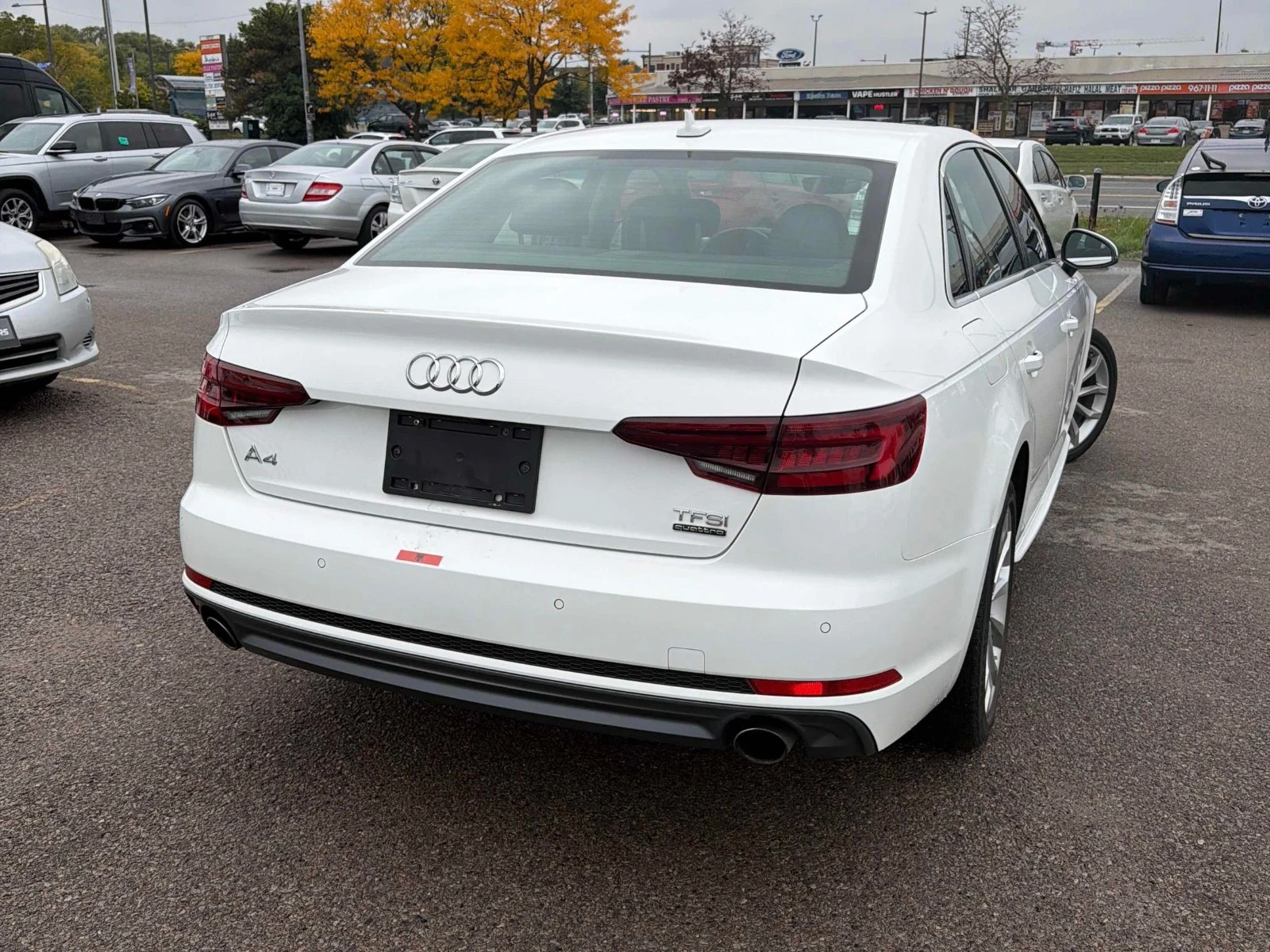 Audi A4 Progressiv * АвтоКредит * (ЦЕНА ДО БГ), снимка 3 - Автомобили и джипове - 56329380