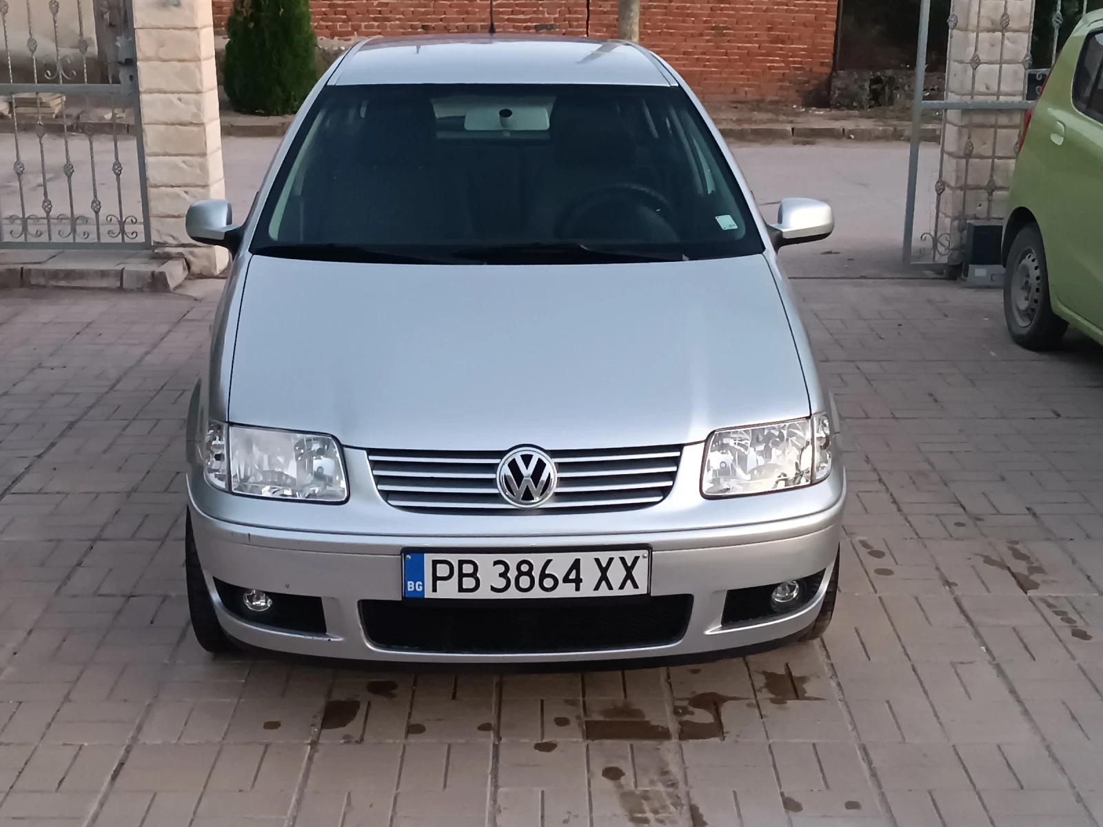 VW Polo