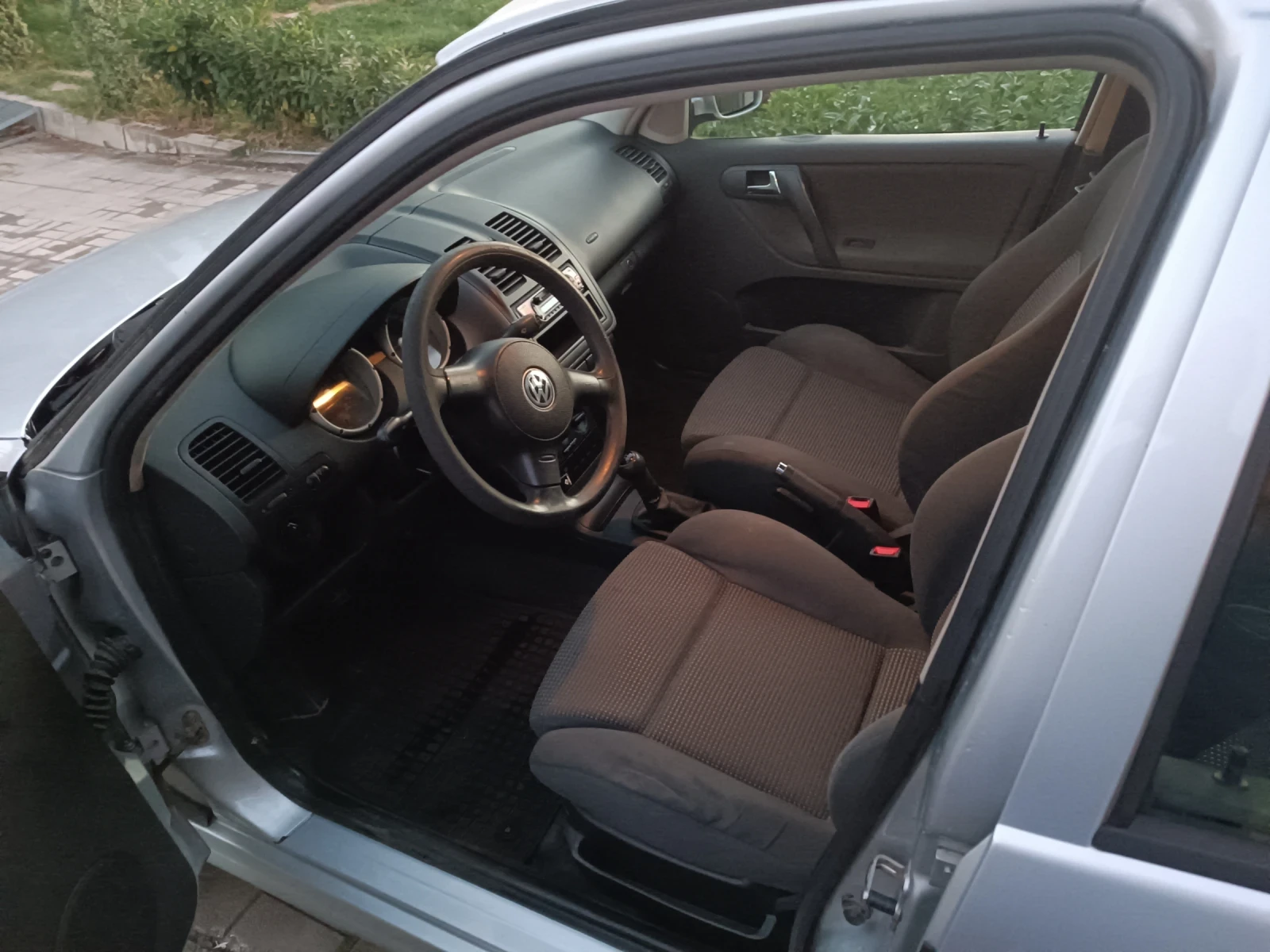 VW Polo, снимка 6 - Автомобили и джипове - 56334049
