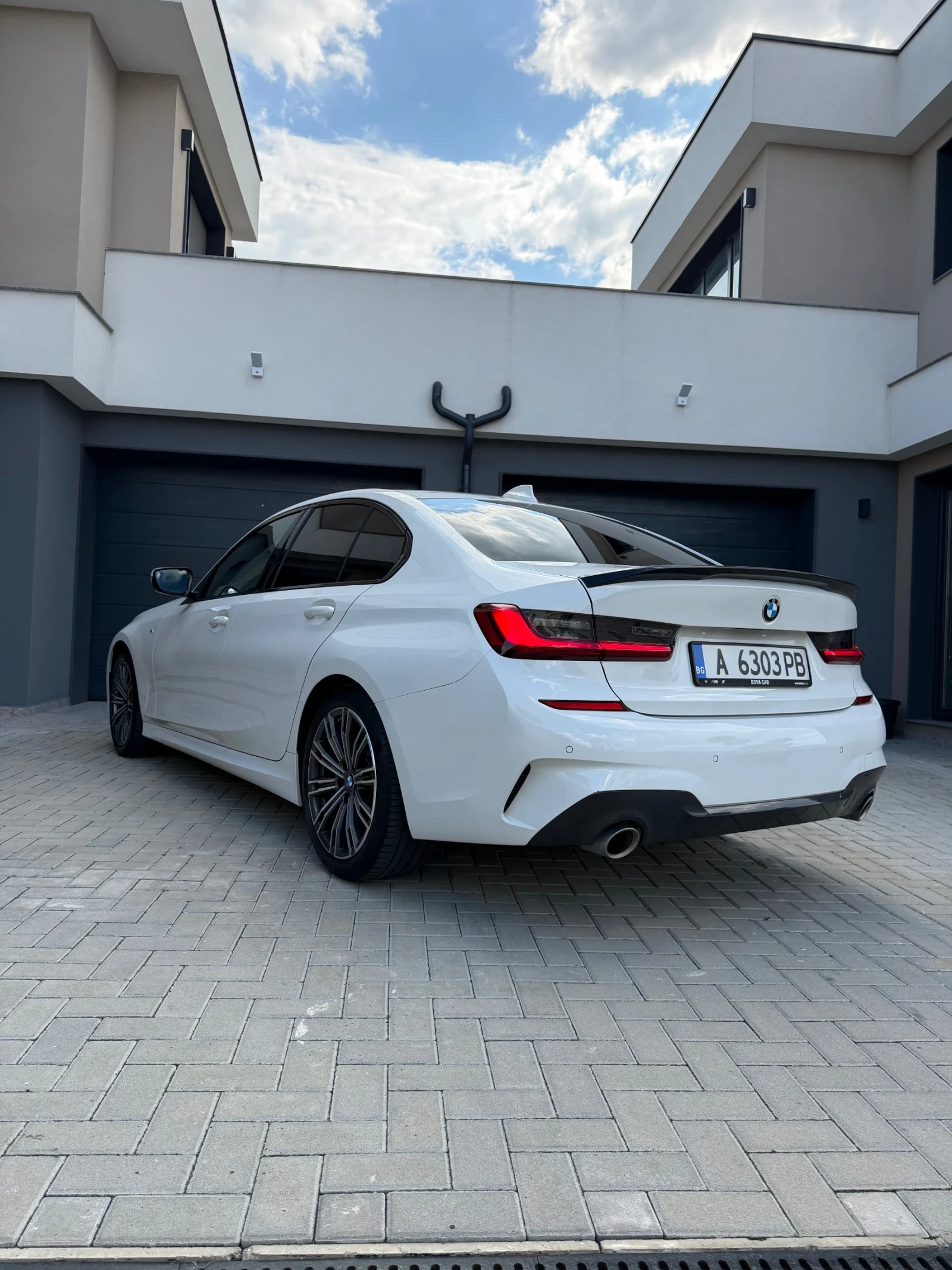 BMW 318, снимка 14 - Автомобили и джипове - 56360457