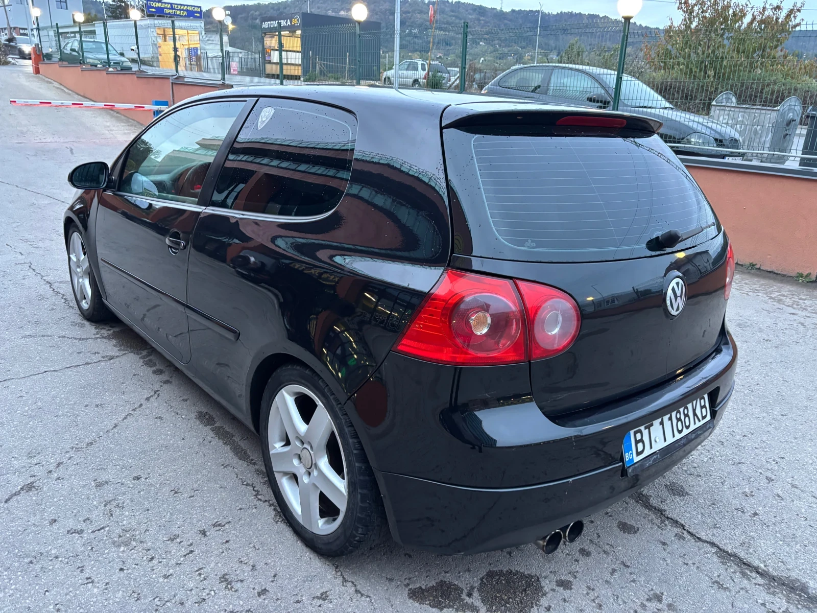 VW Golf 1.9, снимка 3 - Автомобили и джипове - 56511161
