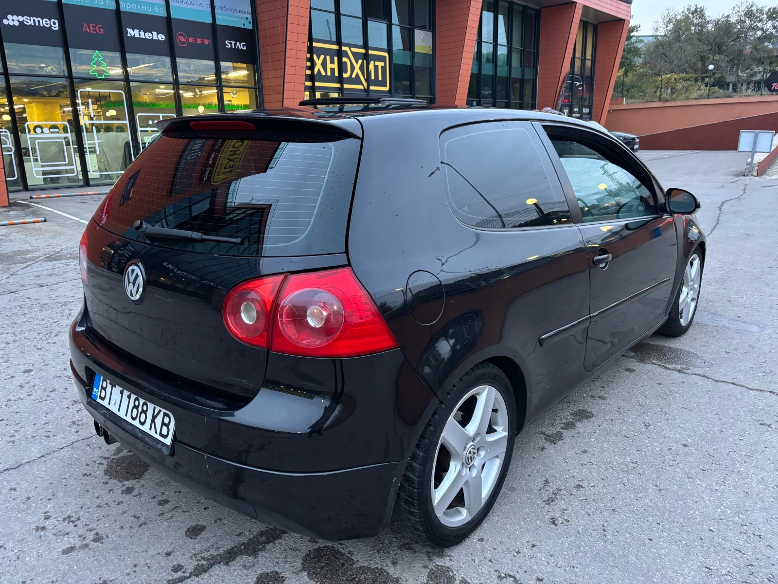 VW Golf 1.9, снимка 4 - Автомобили и джипове - 56511161
