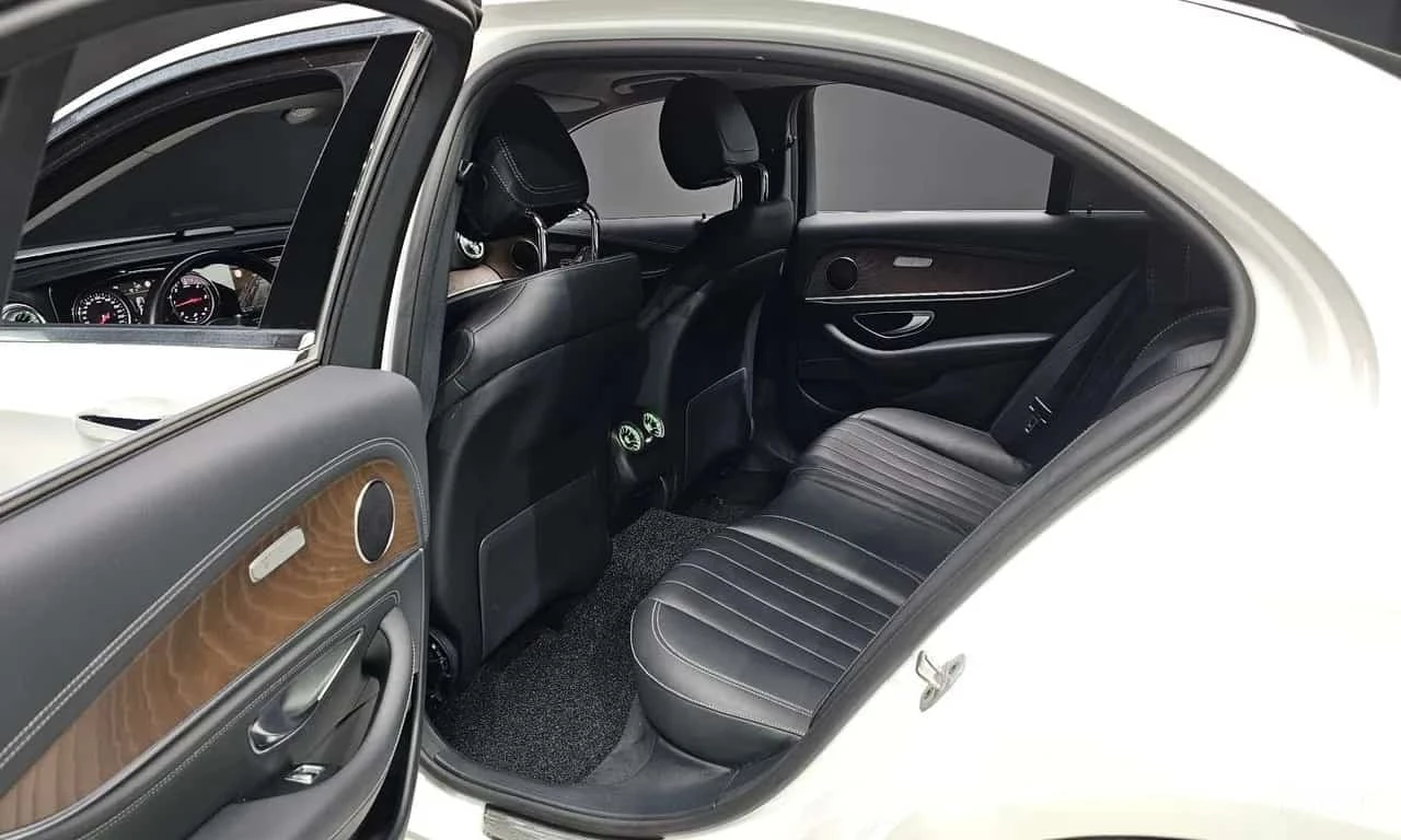 Mercedes-Benz E 220 * E220d 4MATIC Exclusive * , снимка 11 - Автомобили и джипове - 56594768