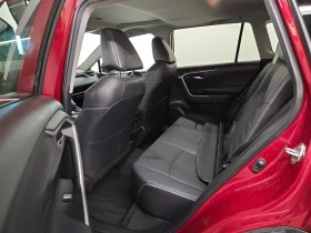 Toyota Rav4 XLE LANE ASSIST| ПОДГРЕВИ| ПАНОРАМА| 2 КЛЮЧА| , снимка 17