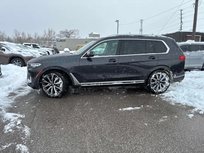 BMW X7 * xDrive40i * CARFAX * БЕЗ ПЪРВОНАЧАЛНА ВНОСКА, снимка 2 - Автомобили и джипове - 52956549