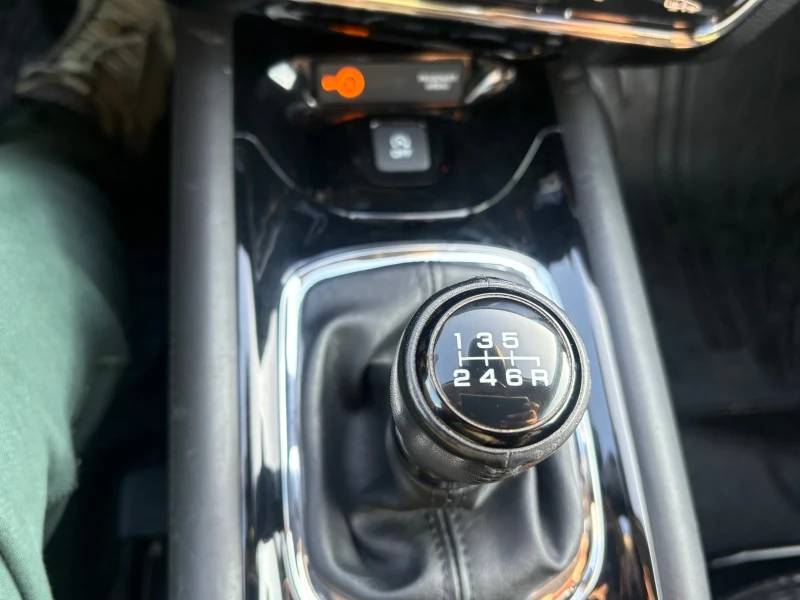 Honda Hr-v, снимка 7 - Автомобили и джипове - 53152328