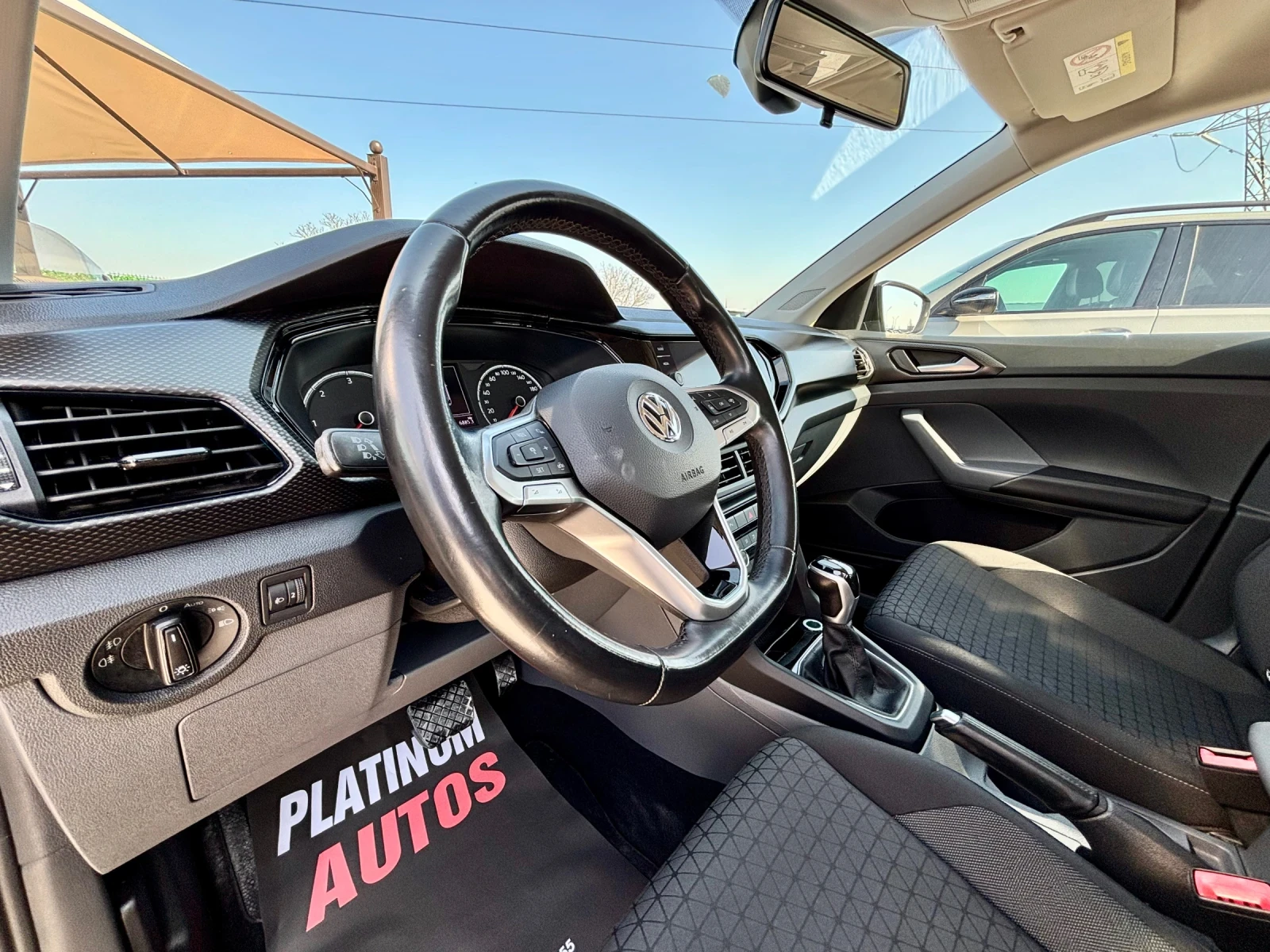 VW T-Cross 1.6D/АВТОПИЛОТ/АВТОМАТИК/TOP, снимка 7 - Автомобили и джипове - 53861643