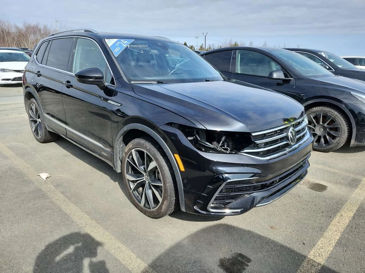VW Tiguan * HIGHLINE R LINE * ОБУДХВАНЕ* 360* DISTRONIC* , снимка 2 - Автомобили и джипове - 54471796
