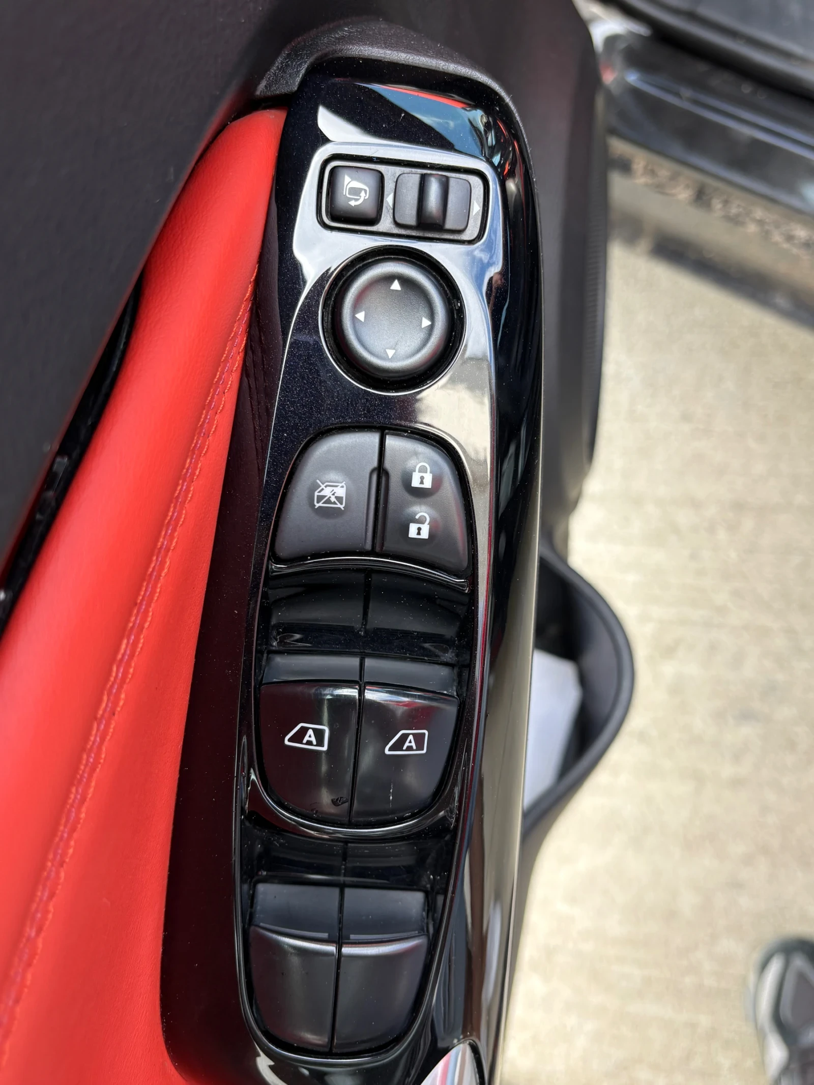 Nissan Juke, снимка 14 - Автомобили и джипове - 54627308