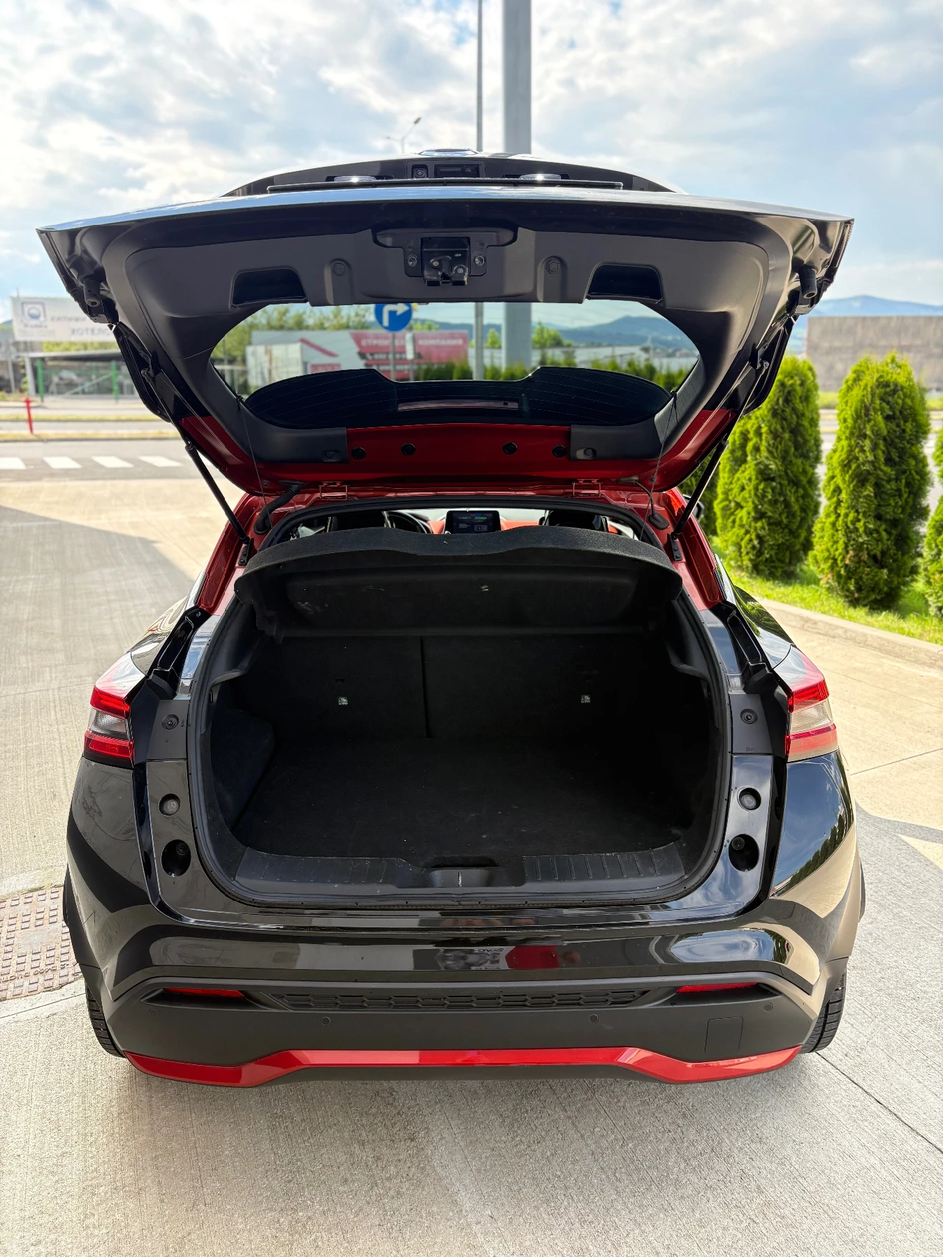 Nissan Juke, снимка 7 - Автомобили и джипове - 54627308