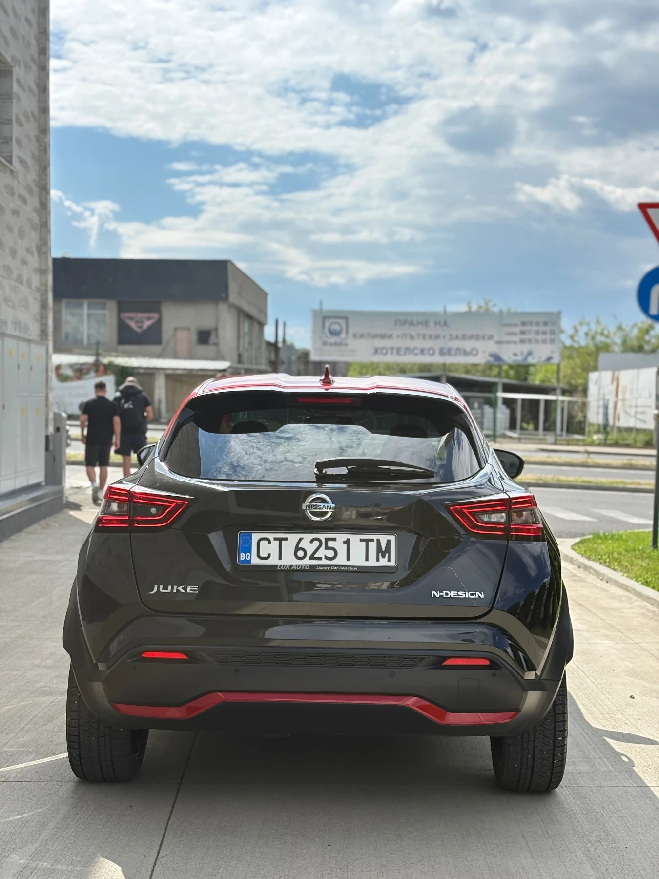 Nissan Juke, снимка 4 - Автомобили и джипове - 54627308