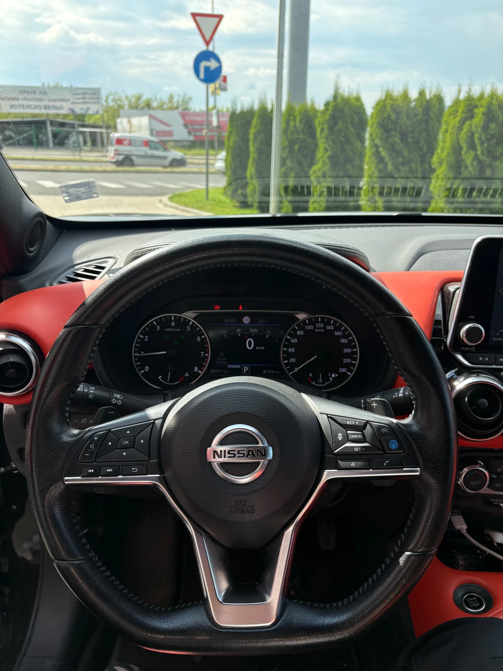 Nissan Juke, снимка 10 - Автомобили и джипове - 54627308