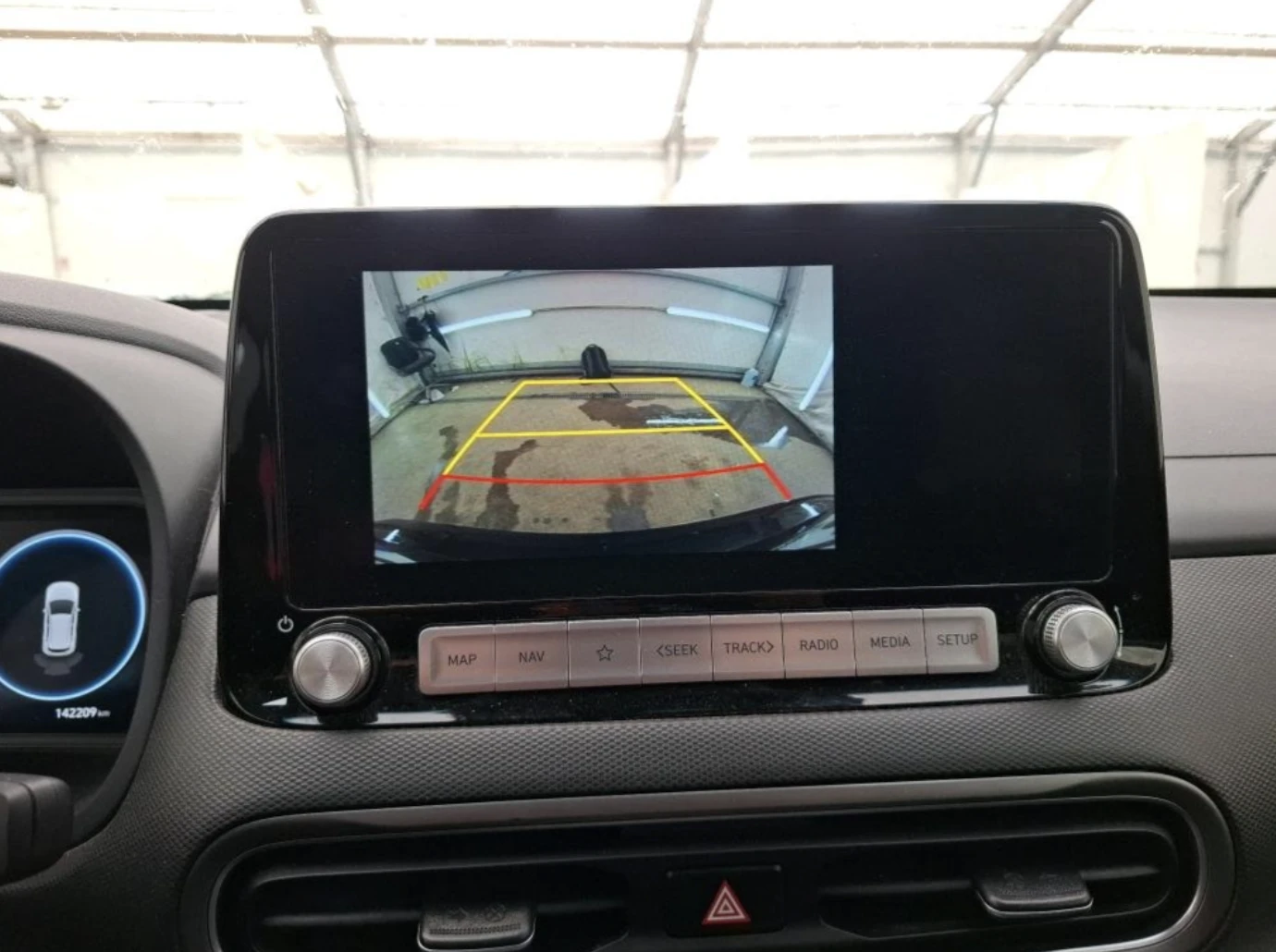 Hyundai Kona 64 kWh Business , снимка 9 - Автомобили и джипове - 54738334