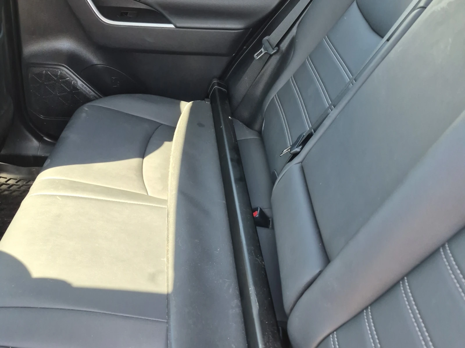 Toyota Rav4 XLE LANE ASSIST| ПОДГРЕВИ| ПАНОРАМА| 2 КЛЮЧА| , снимка 16 - Автомобили и джипове - 54858592