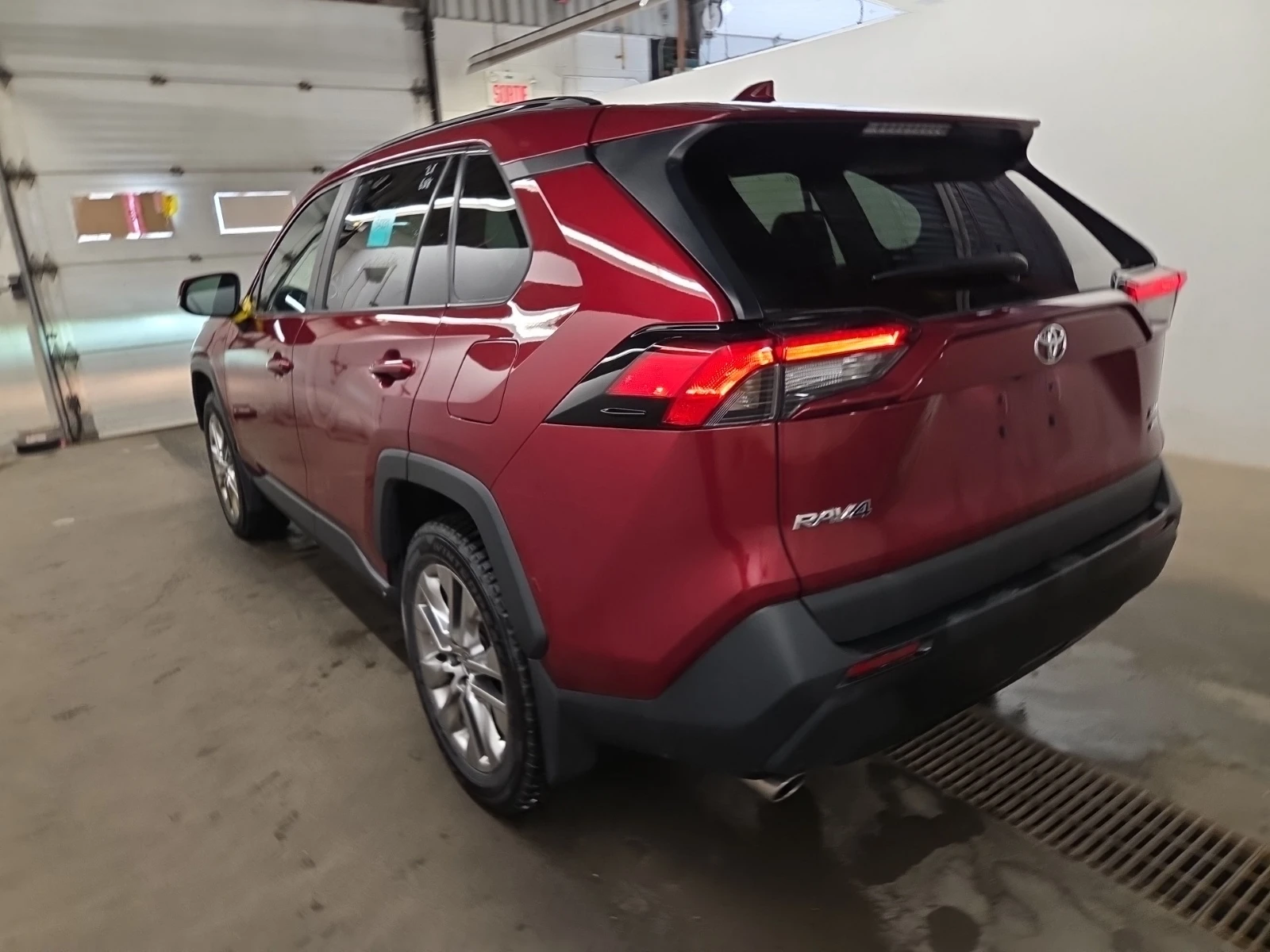Toyota Rav4 XLE LANE ASSIST| ПОДГРЕВИ| ПАНОРАМА| 2 КЛЮЧА| , снимка 6 - Автомобили и джипове - 54858592