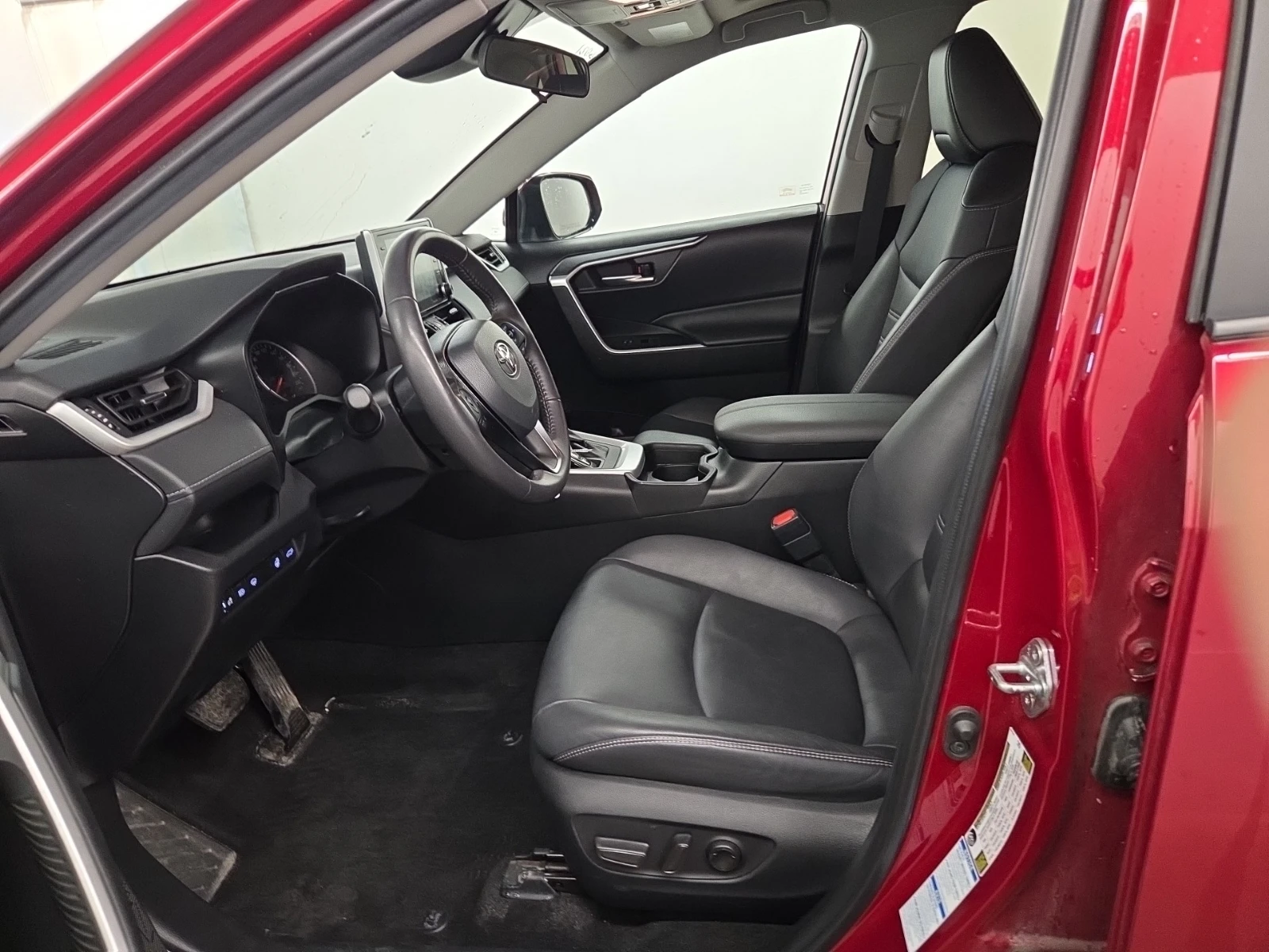 Toyota Rav4 XLE LANE ASSIST| ПОДГРЕВИ| ПАНОРАМА| 2 КЛЮЧА| , снимка 10 - Автомобили и джипове - 54858592