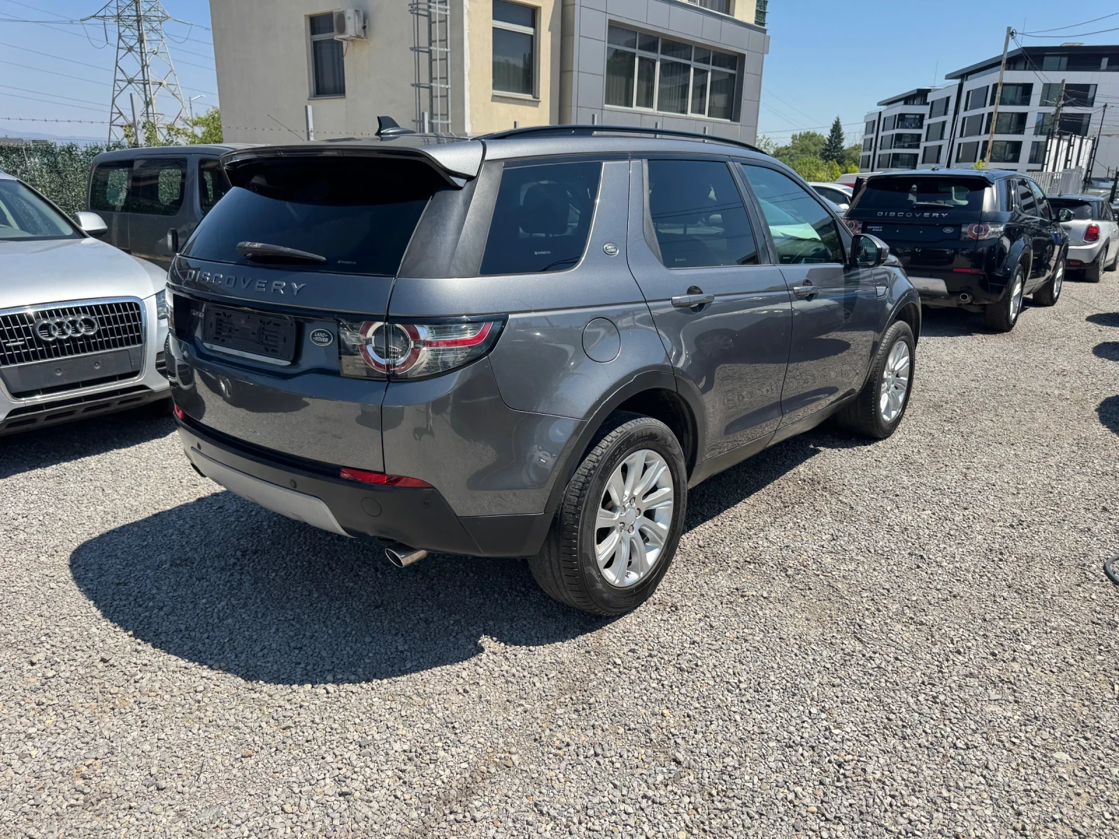 Land Rover Discovery Sport 6+ 1* LED* NAVI* КОЖА* ПОДГРЕВИ* ЛИЗИНГ* 2.0td 4x4, снимка 14 - Автомобили и джипове - 55541617
