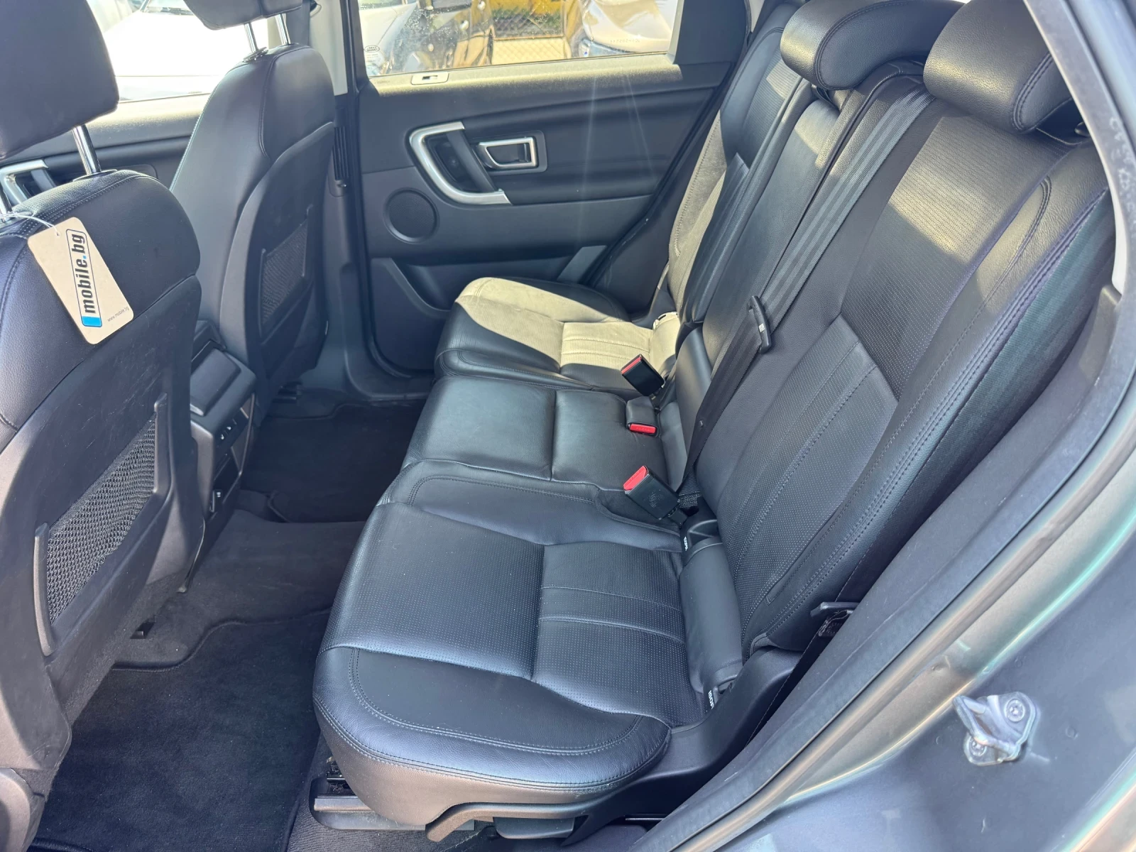 Land Rover Discovery Sport 6+ 1* LED* NAVI* КОЖА* ПОДГРЕВИ* ЛИЗИНГ* 2.0td 4x4, снимка 8 - Автомобили и джипове - 55541617