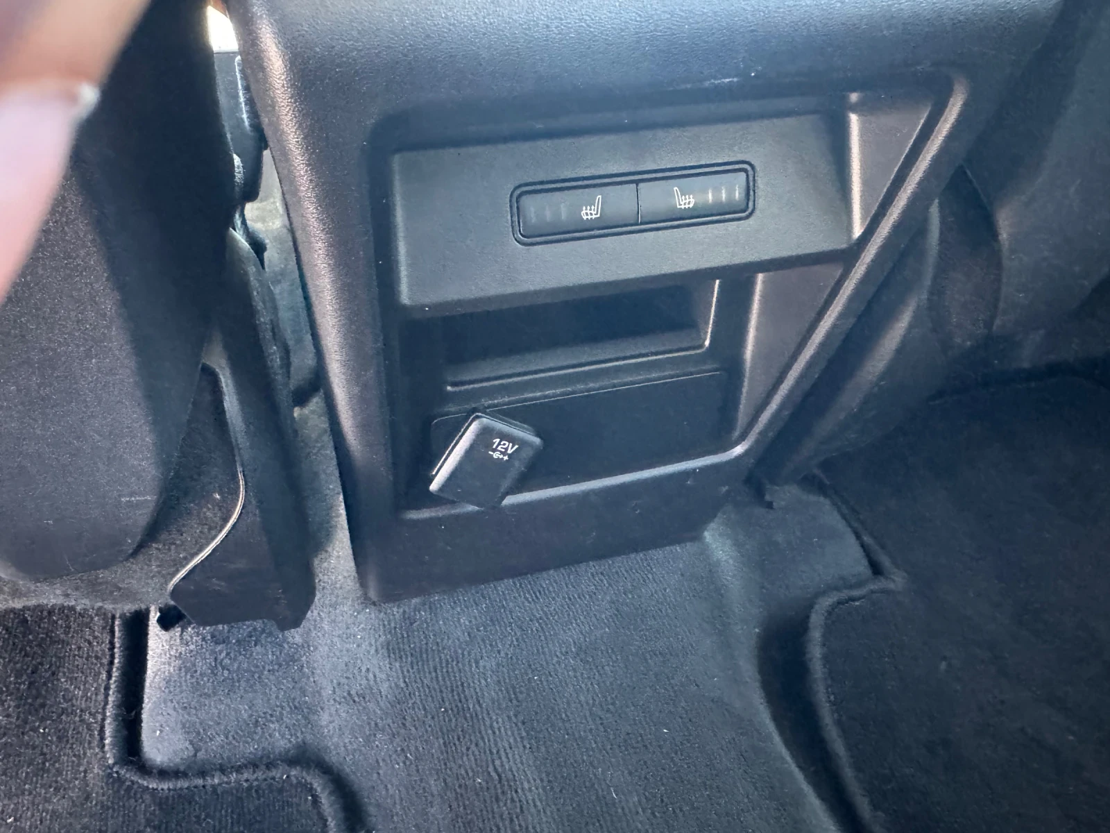 Land Rover Discovery Sport 6+ 1* LED* NAVI* КОЖА* ПОДГРЕВИ* ЛИЗИНГ* 2.0td 4x4, снимка 6 - Автомобили и джипове - 55541617