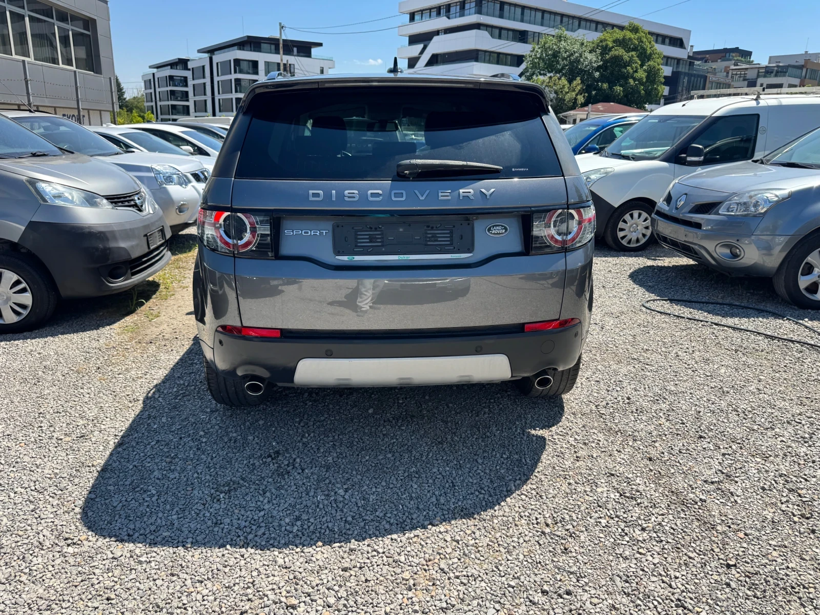 Land Rover Discovery Sport 6+ 1* LED* NAVI* КОЖА* ПОДГРЕВИ* ЛИЗИНГ* 2.0td 4x4, снимка 11 - Автомобили и джипове - 55541617