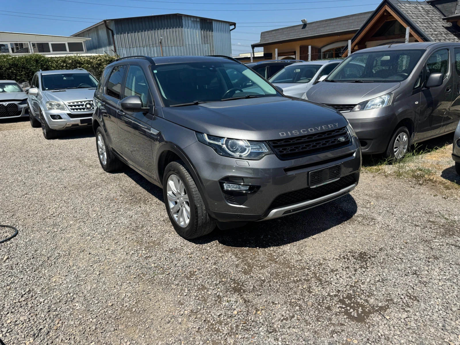 Land Rover Discovery Sport 6+ 1* LED* NAVI* КОЖА* ПОДГРЕВИ* ЛИЗИНГ* 2.0td 4x4, снимка 12 - Автомобили и джипове - 55541617