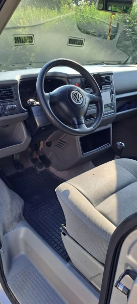 VW Multivan 2.5TDI 151кс.Нави. сер.история, снимка 10