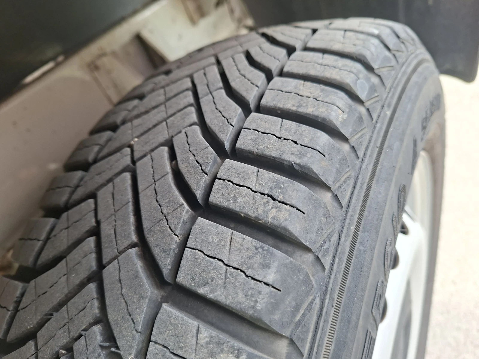 VW T5 1.9tdi Klima 6 mesta perfekten - изображение 9