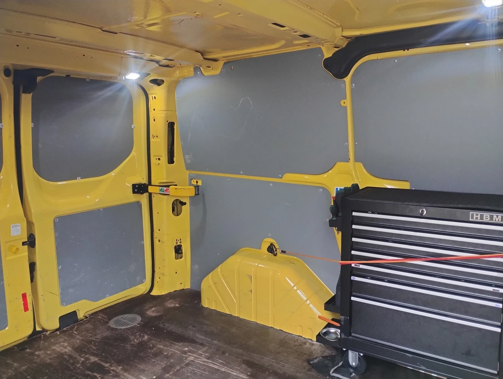 Ford Transit Custom, снимка 4 - Бусове и автобуси - 53848522