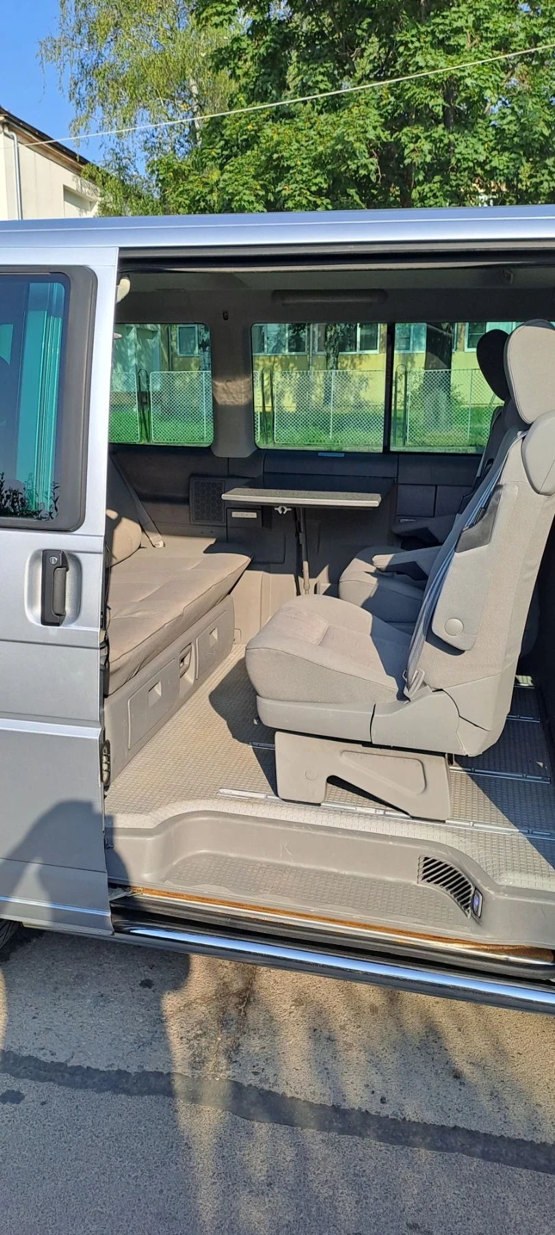 VW Multivan 2.5TDI 151кс.Нави. сер.история, снимка 11 - Бусове и автобуси - 56214624