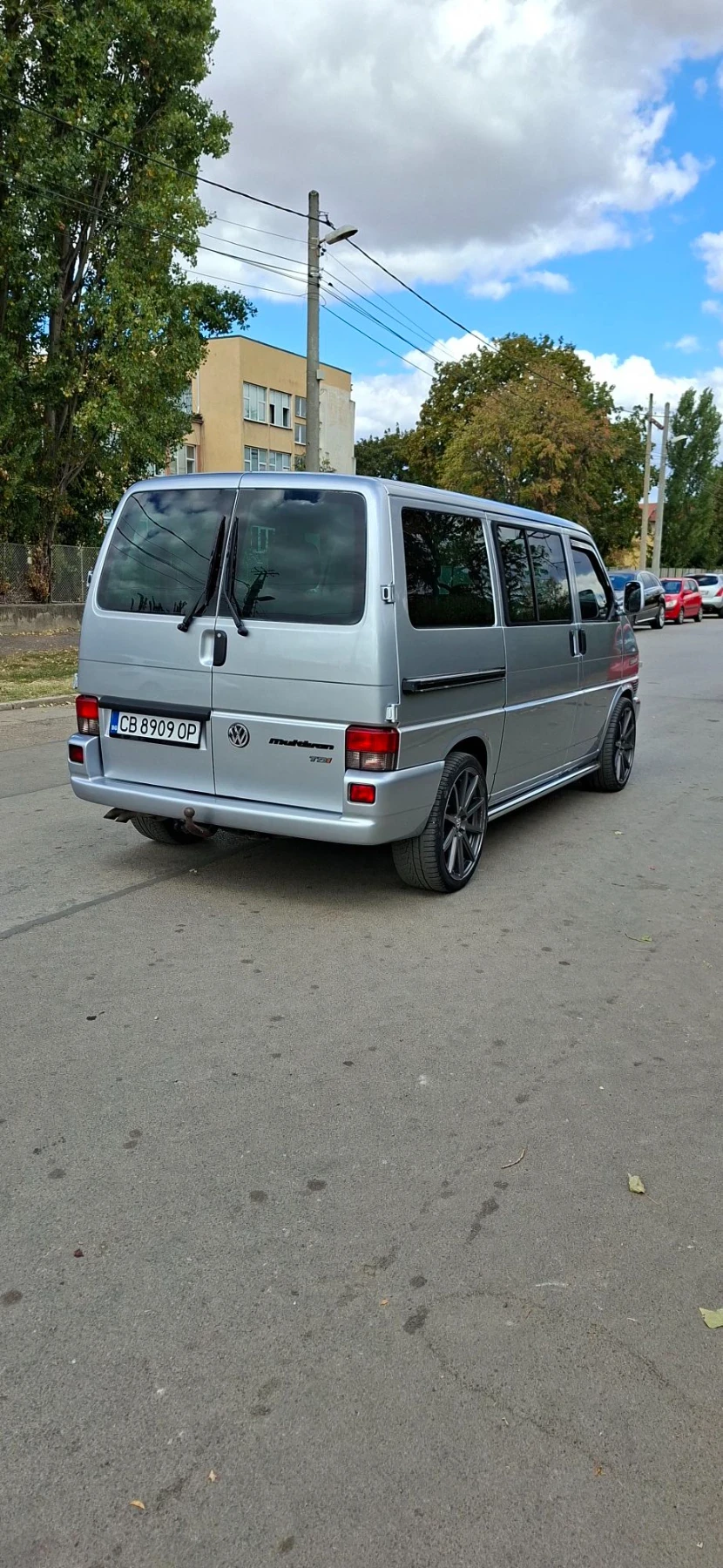 VW Multivan 2.5TDI 151кс.Нави. сер.история, снимка 5 - Бусове и автобуси - 56214624