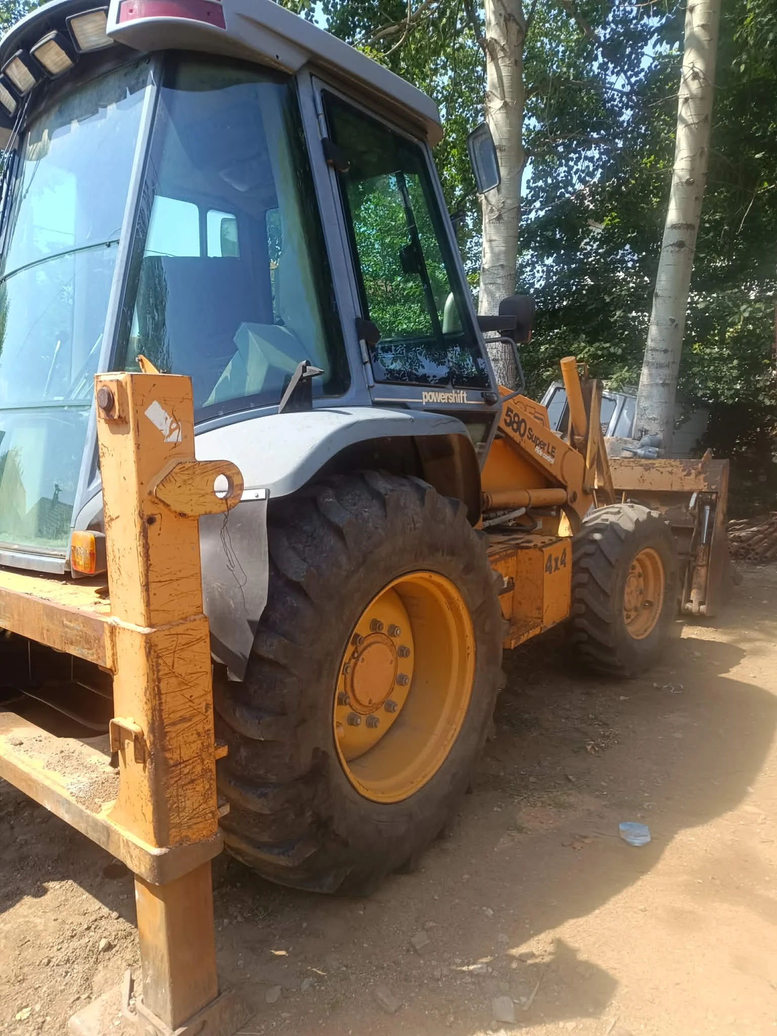 Багер Case 580 Super LE, снимка 4 - Индустриална техника - 55951995