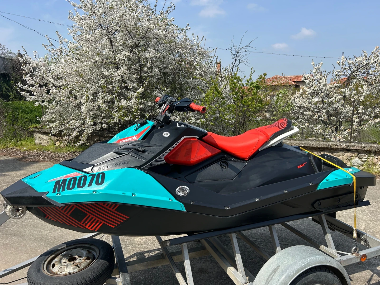 Джет Bombardier Sea Doo Spark Trixx, снимка 2 - Воден транспорт - 54179499