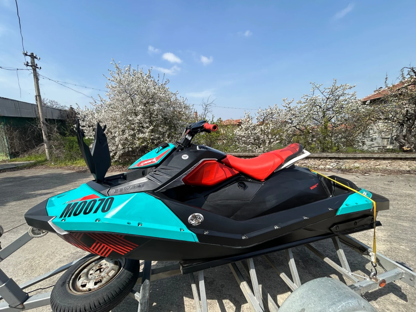 Джет Bombardier Sea Doo Spark Trixx, снимка 9 - Воден транспорт - 54179499
