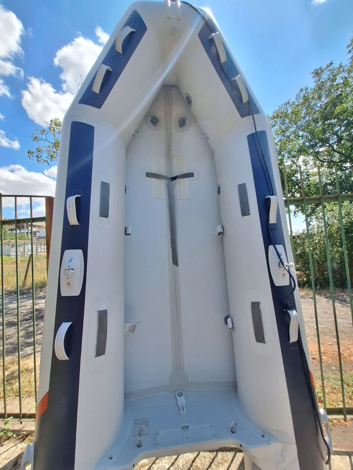 Надуваема лодка Honda Marine 320, снимка 7 - Воден транспорт - 55666940