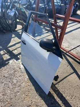 Врата предна дясна Skoda Fabia 2010г хечбек , снимка 3