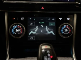Jaguar XE P300 AWD ZF8 / R-DYNAMIC SE / DIGITAL / MERIDIAN, снимка 11