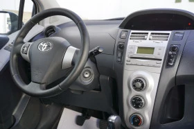 Toyota Yaris 1.0VVT-i/ПЕРФЕКТНО СЪСТОЯНИЕ , снимка 14