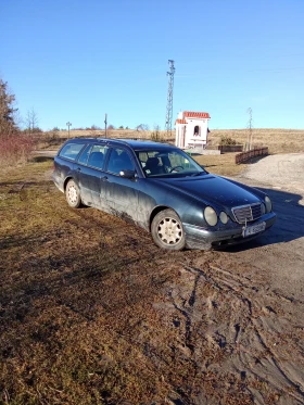 Mercedes-Benz E 220, снимка 3