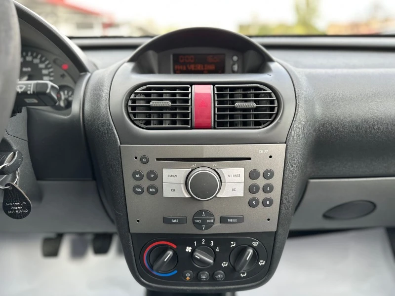 Opel Combo 1.7CDTI КЛИМА, снимка 12 - Автомобили и джипове - 40479054