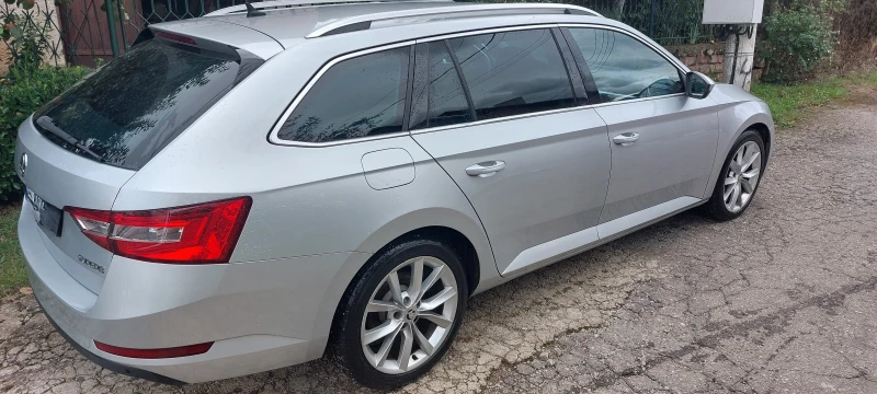 Skoda Superb, снимка 3 - Автомобили и джипове - 47257680