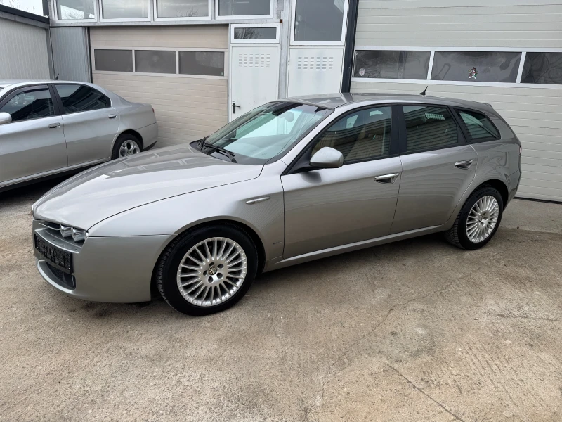 Alfa Romeo 159 sportwagon 1, 9 150, снимка 1 - Автомобили и джипове - 48333203