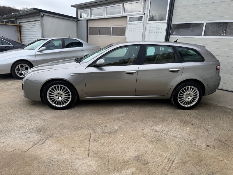 Alfa Romeo 159 sportwagon 1, 9 150, снимка 4 - Автомобили и джипове - 48333203