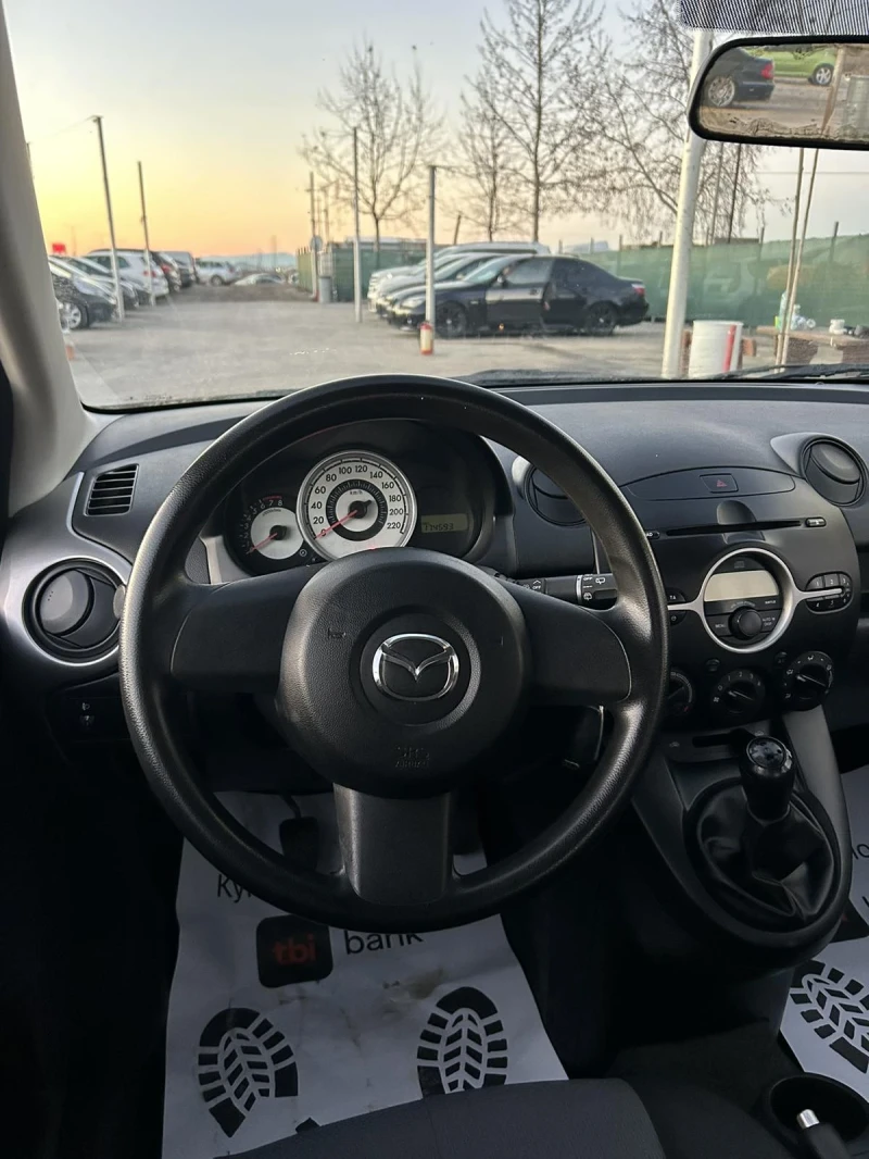 Mazda 2 1.3 75к.с., снимка 10 - Автомобили и джипове - 48826853