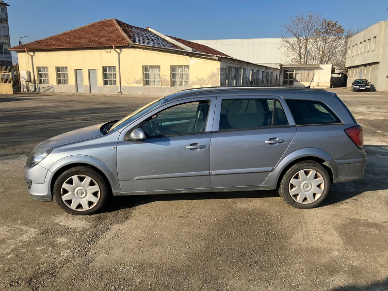 Opel Astra H, снимка 1 - Автомобили и джипове - 48927533