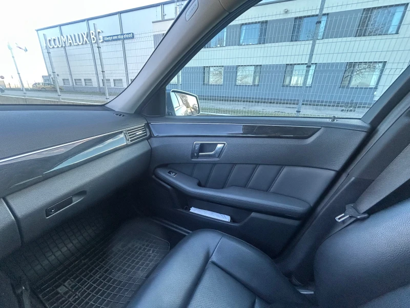 Mercedes-Benz E 350 AIRMATIC 4x4 CDI, снимка 13 - Автомобили и джипове - 52424983
