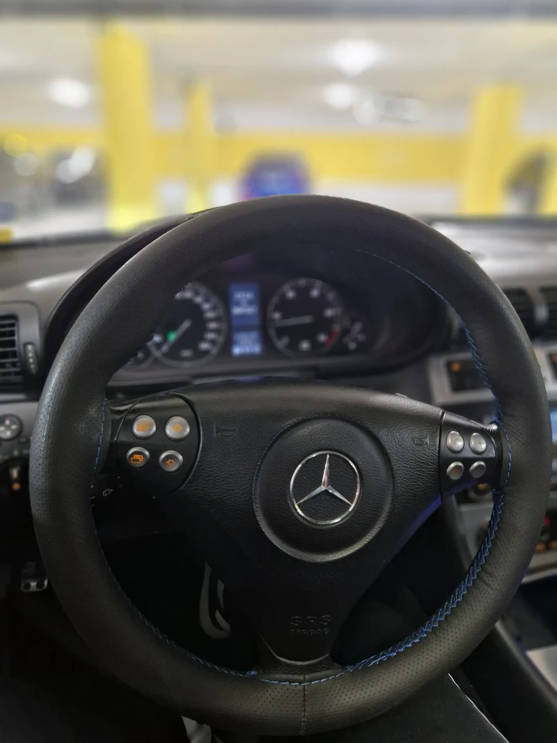 Mercedes-Benz C 320, снимка 12 - Автомобили и джипове - 52880558